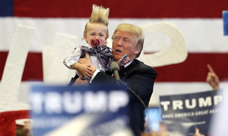 Donaldas Trumpas laiko vaiką
