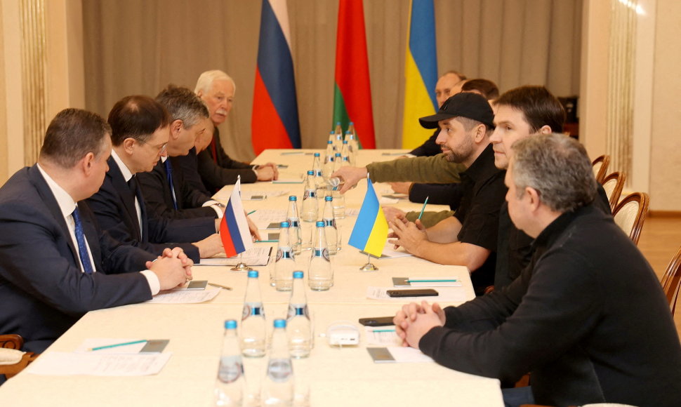Rusijos ir Ukrainos delegacijų derybos dėl taikos
