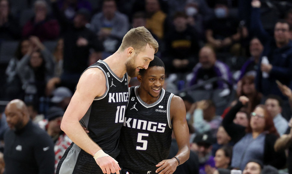 Domantas Sabonis ir De'Aaronas Foxas