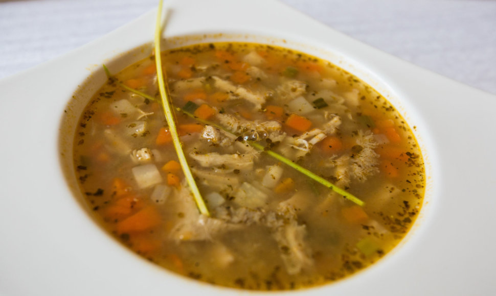 Lenkijos nacionalinis patiekalas - sriuba fliaki