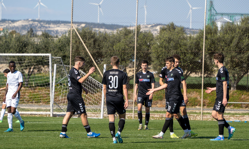 "Kauno "Žalgirio" futbolininkai stovykloje Kipre įveikė Armėnijos komandą.