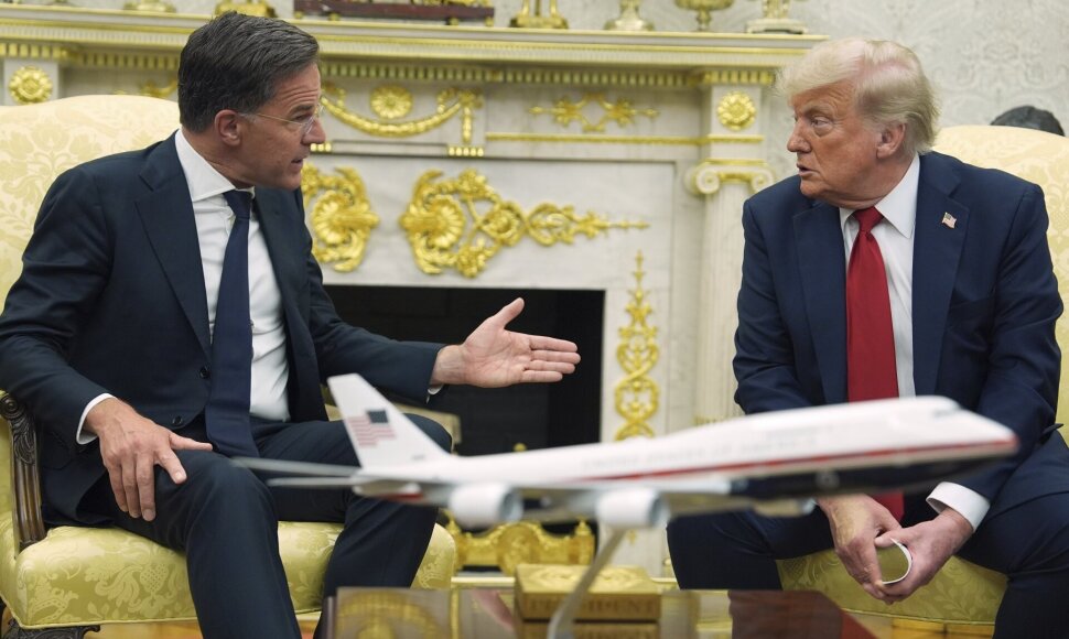 Markas Rutte ir Donaldas Trumpas / AP