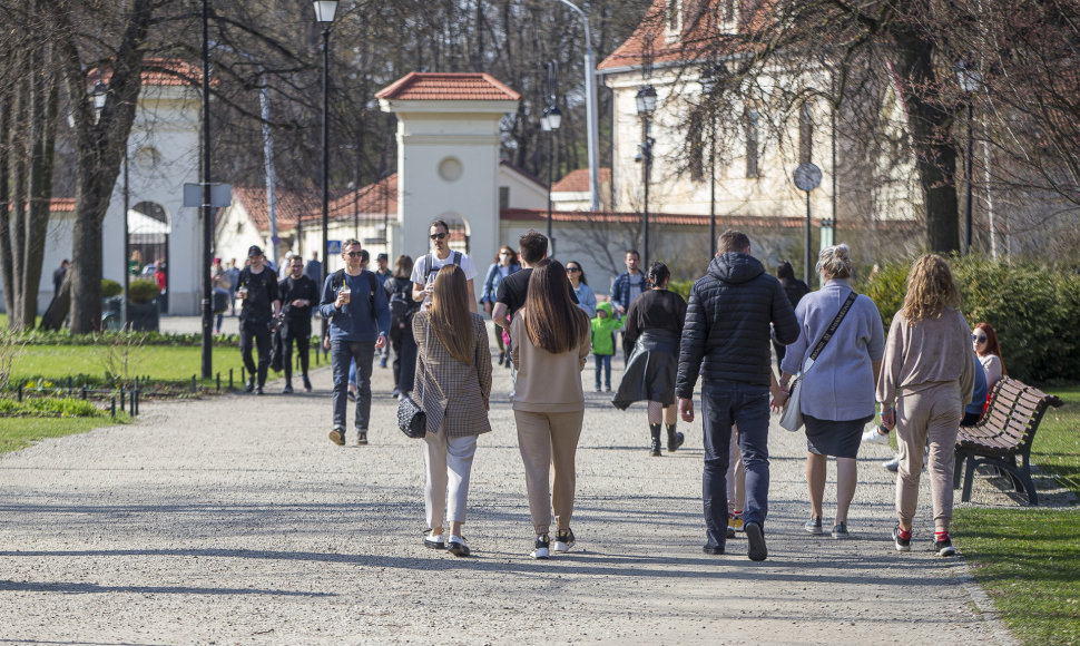 Saulėta sekmadienio popietė Vilniaus centre