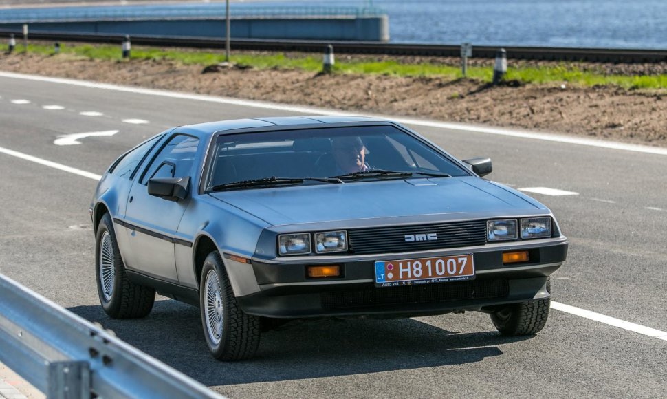 Visvaldas Matijošaitis „DeLorean DMC-12“ automobilyje