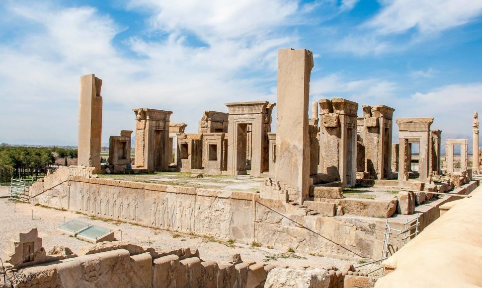 Persepolio griuvėsiai, dėl savo svarbos turintys UNESCO Pasaulio paveldo objekto statusą