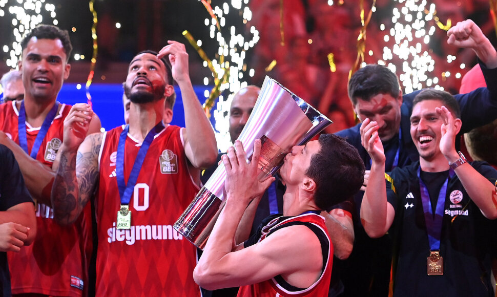 Miuncheno &bdquo;Bayern&ldquo; &scaron;venčia 2024-2025 m. sezono Vokietijos čempionų titulą.