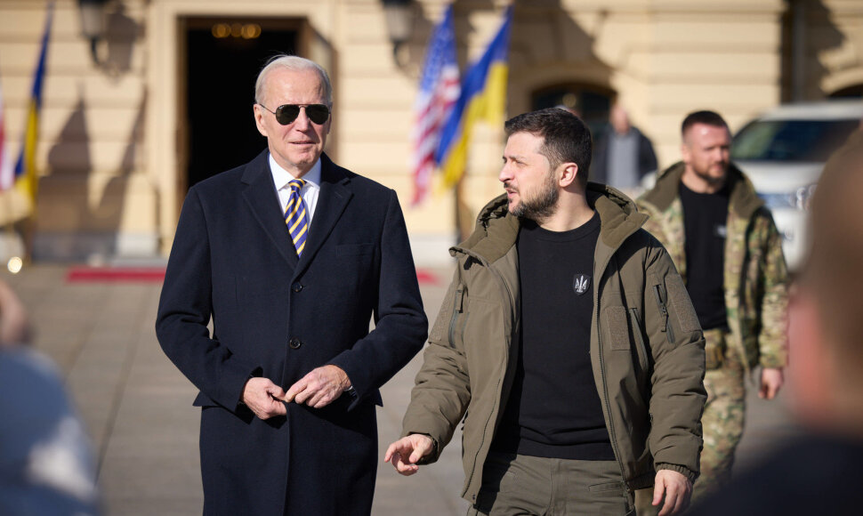 Joe Bidenas ir Volodymyras Zelenskis Kyjive