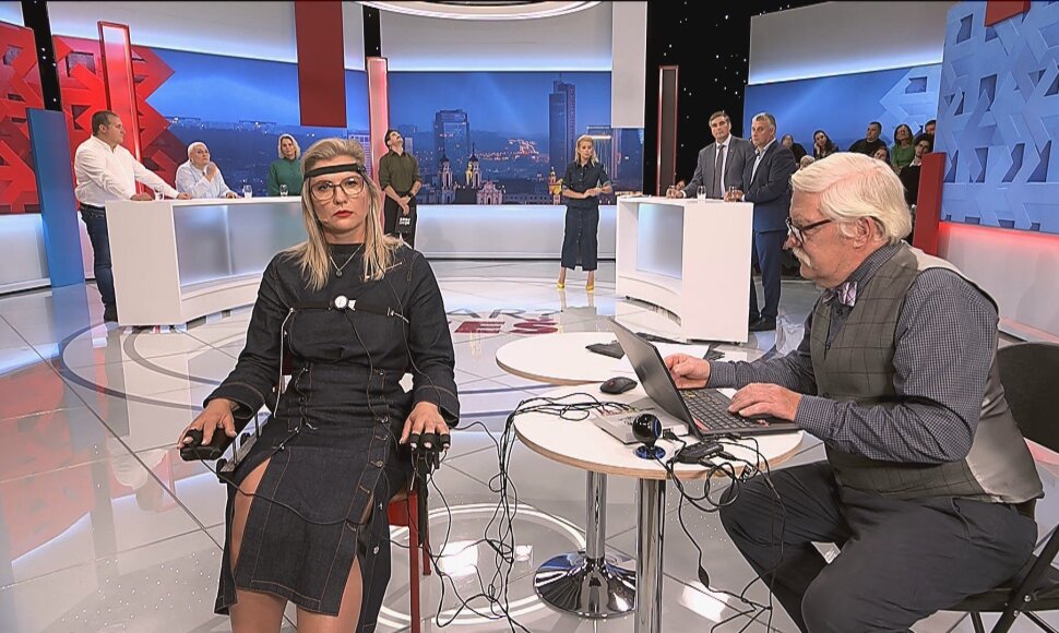 Laidoje „Už ar prieš“ aptartas „čekiukų“ skandalas