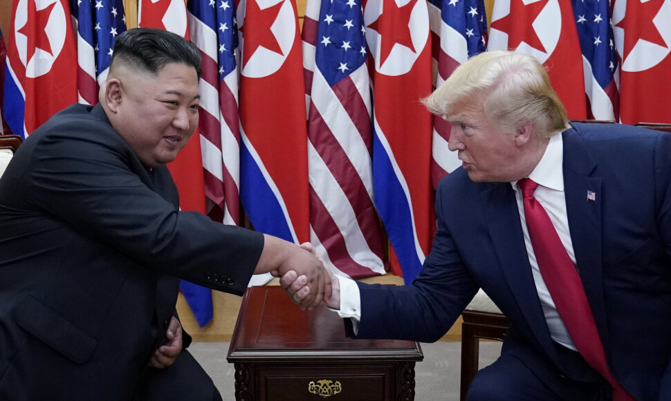 Kim Jong Unas ir Donaldas Trumpas