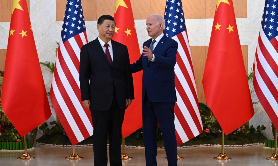 Prezidentų J.Bideno ir Xi Jinpingo susitikimas truko tris valandas