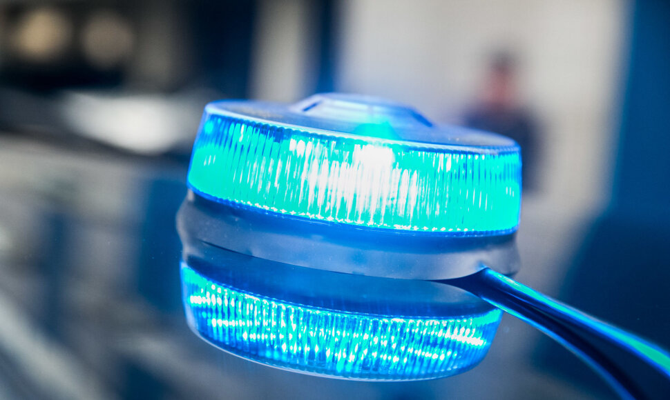 Nežymėtas „Audi A6 quattro” policijos automobilis