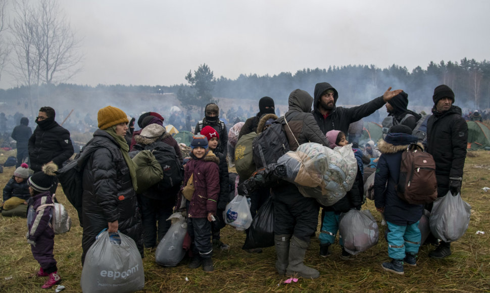 Migrantai pasienyje