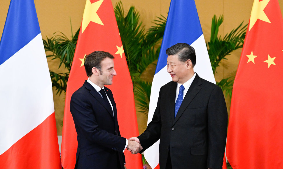 Prancūzijos prezidentas Emmanuelis Macronas susitiko su Kinijos prezidentu Xi Jinpingu