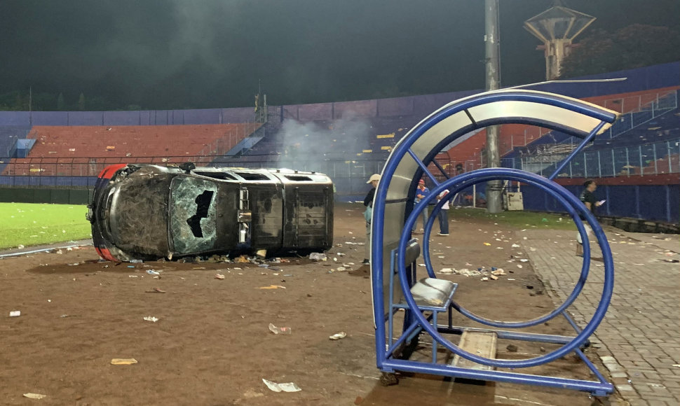 Tragedija futbolo rungtynėse Indonezijoje