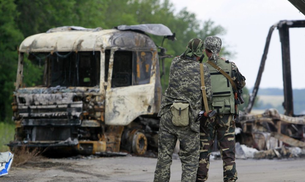 Luhanske rusų teroristai sudegino vilkiką