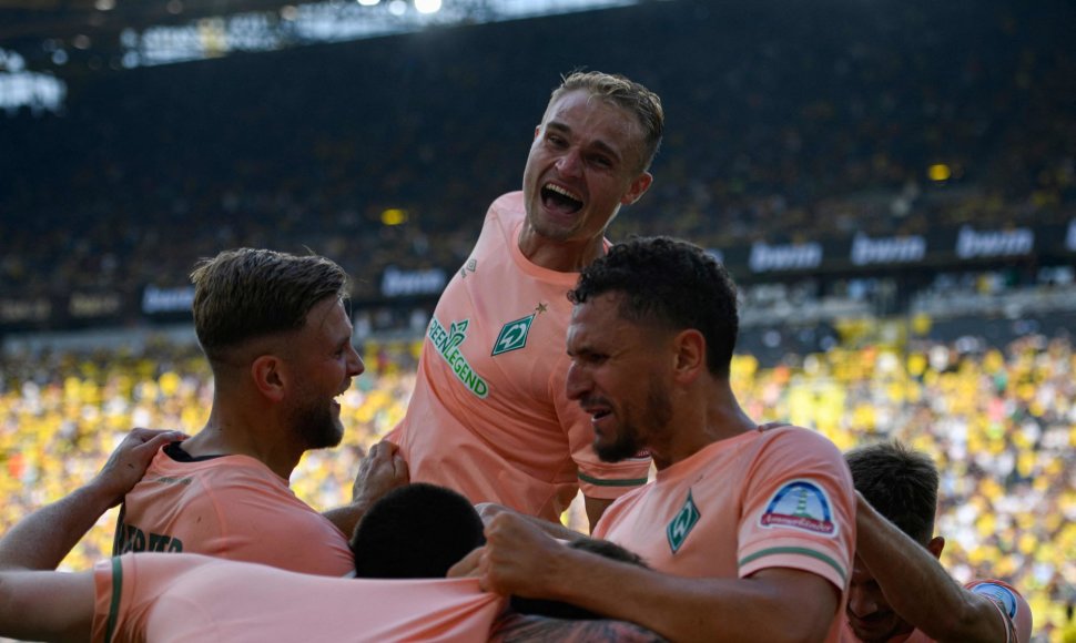 „Werder“ futbolininkų triumfas Dortmunde