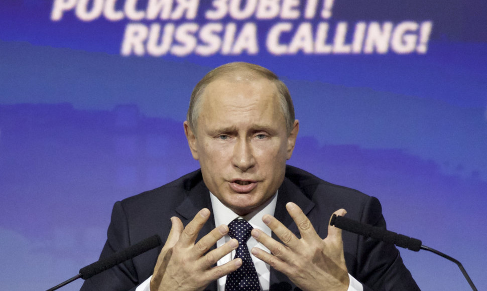 Vladimiras Putinas investuotojų forume „Rusija kviečia“