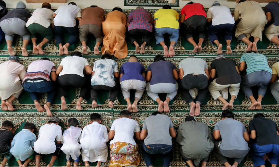 Islamo tikintieji maldos metu