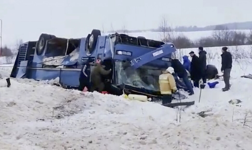 Apvirtęs autobusas