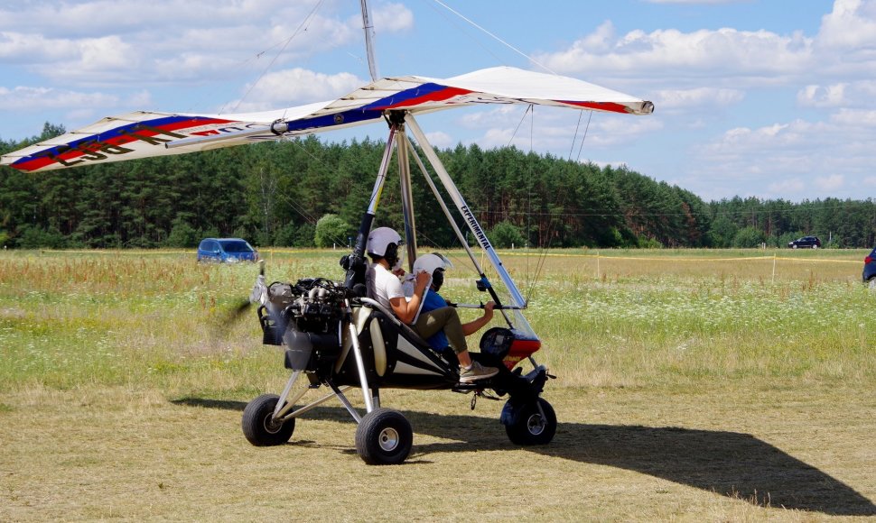 Paluknio aerodrome Trakų rajone surengtas ultralengvųjų orlaivių Lietuvos čempionato etapas. 