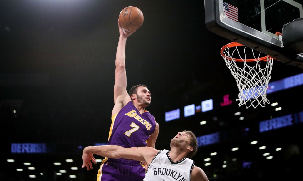 Larry Nance'as