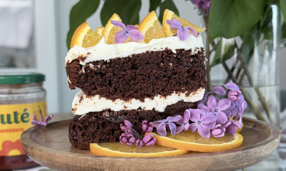 Tortas su pomidorų padažu