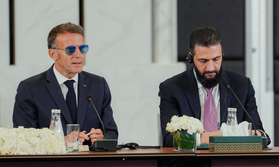 Emmanuelis Macronas, Ahmedas al Sharaa