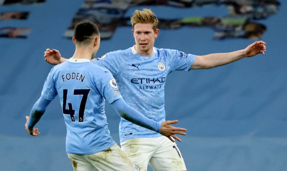 Philas Fodenas ir Kevinas De Bruyne