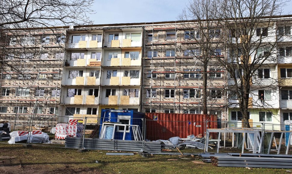 Renovacijos ženklai senajame Vilniaus Žirmūnų rajone