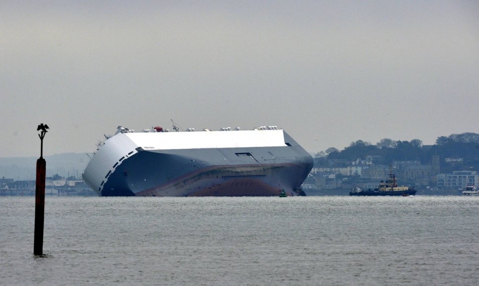 „Hoegh Osaka“ krovininis laivas Lamanšo sąsiauryje