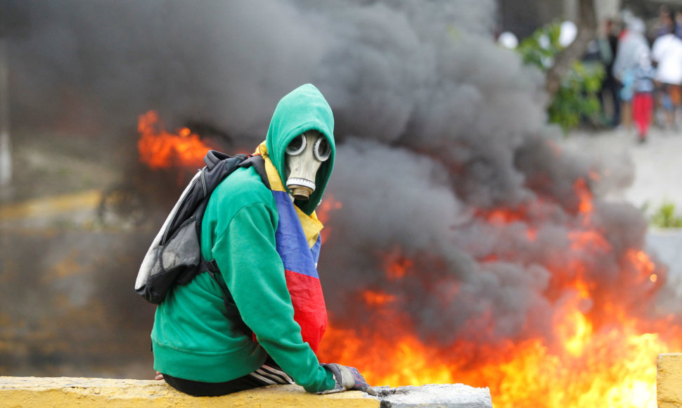 Venesueloje neslūgsta neramumai