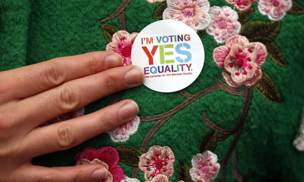 Airijoje istorinis referendumas dėl tos pačios lyties santuokų