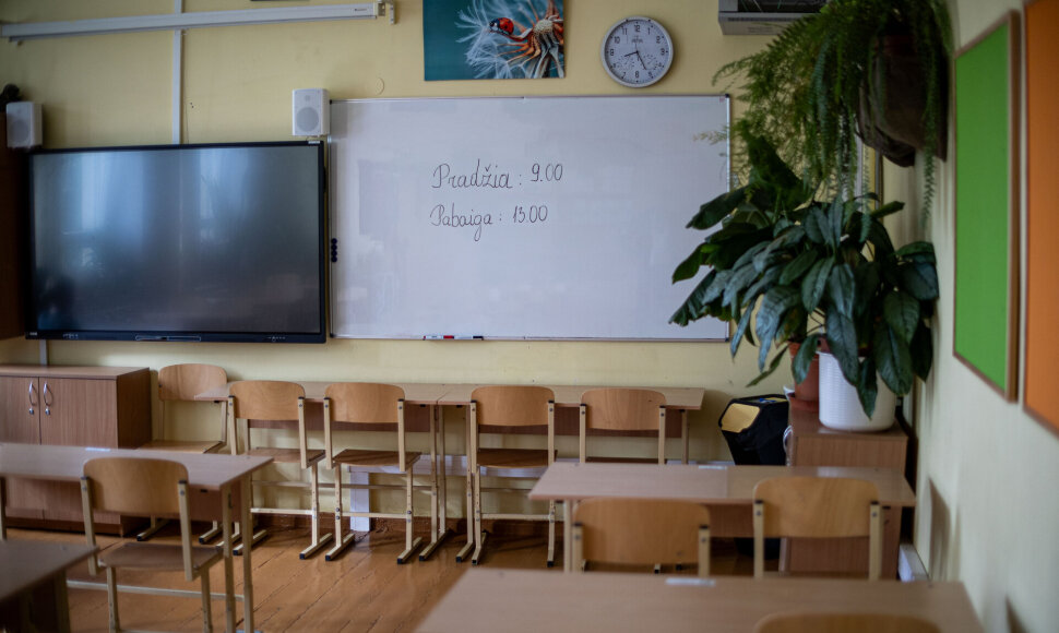 Abiturientai laiko valstybinį matematikos egzaminą
