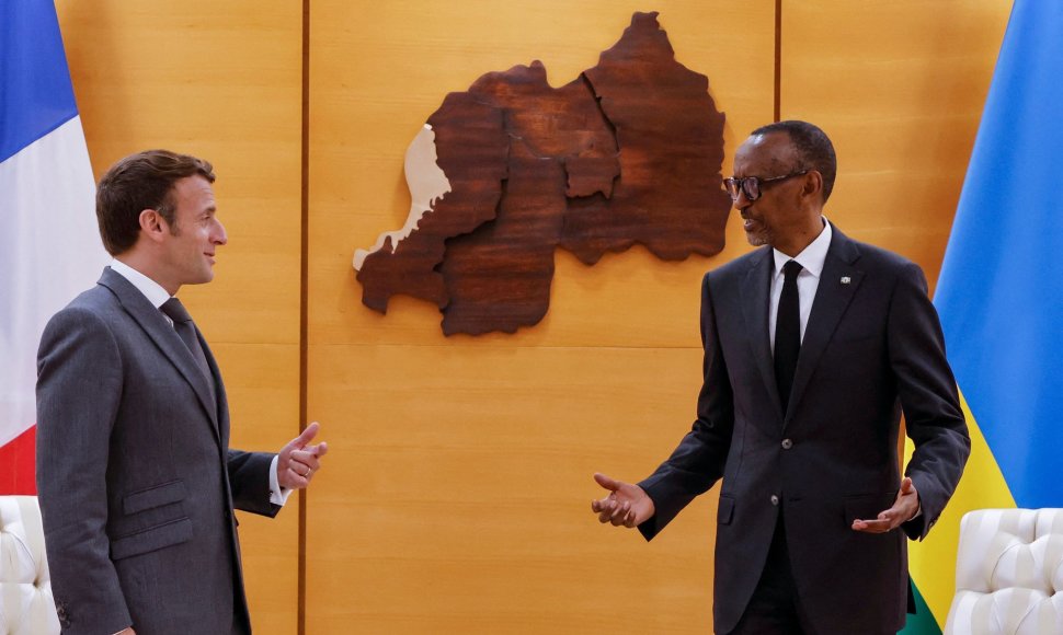 Emmanuelis Macronas ir Paulas Kagame