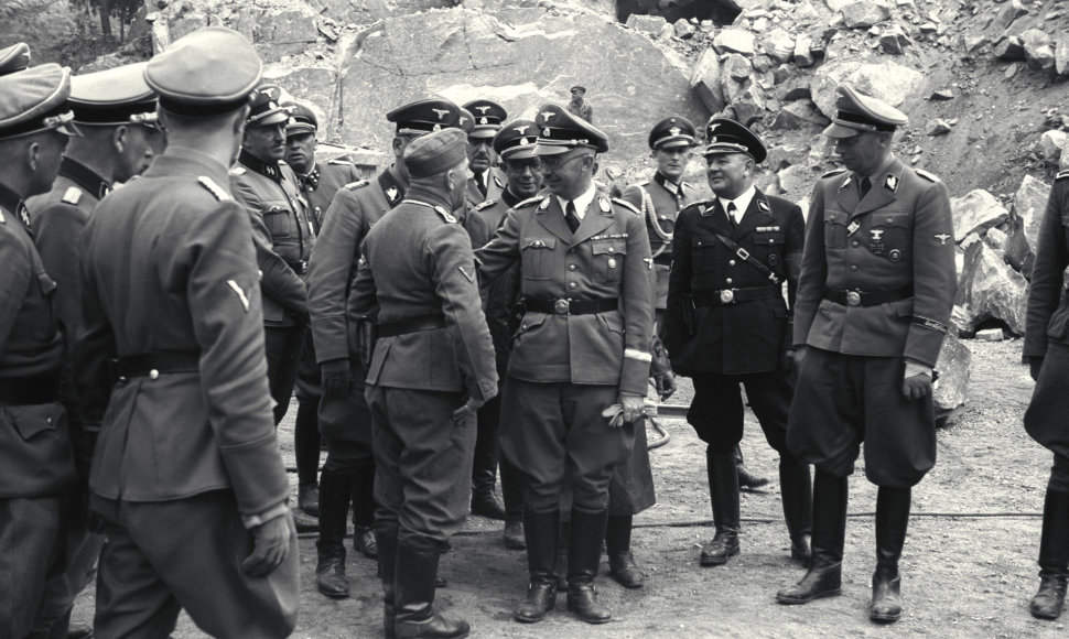 F.J.Huberis su nacių pareigūnais