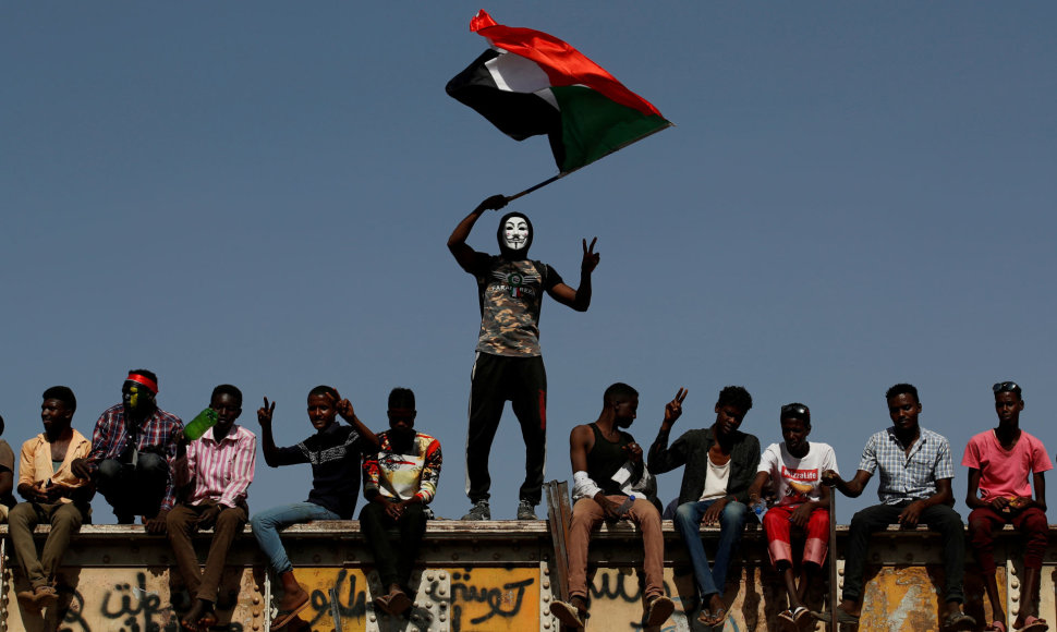 Balandžio 24 d. Protestuotojai Sudane 