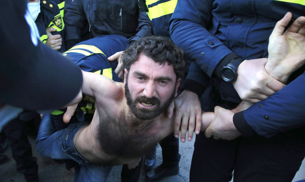 Tbilisyje sulaikomi opozicijos aktyvistai