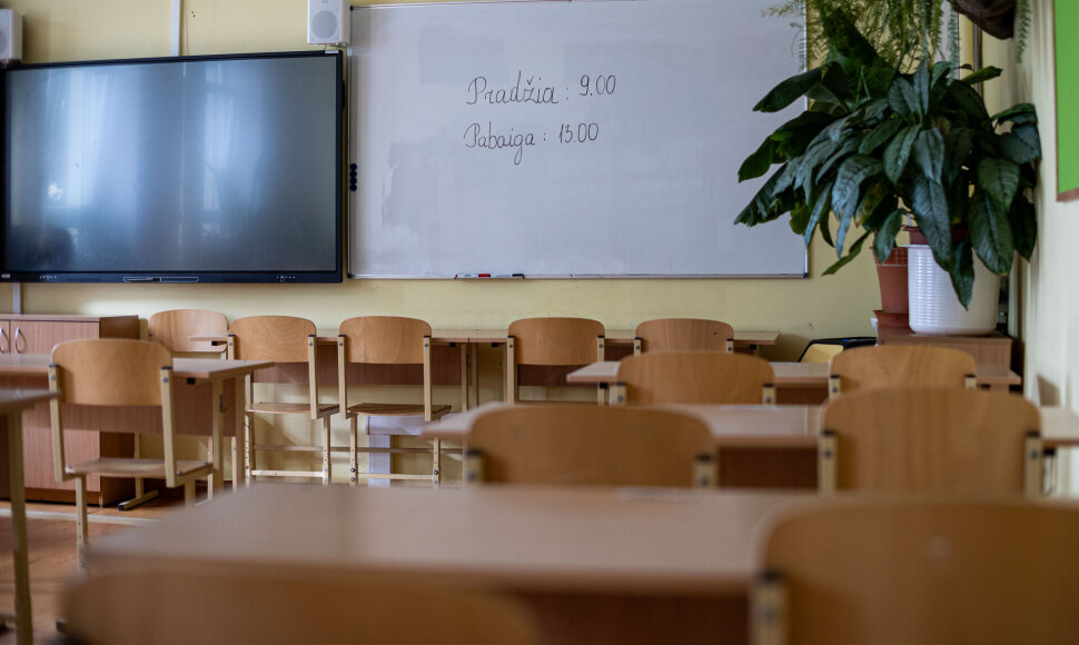 Abiturientai laiko valstybinį matematikos egzaminą