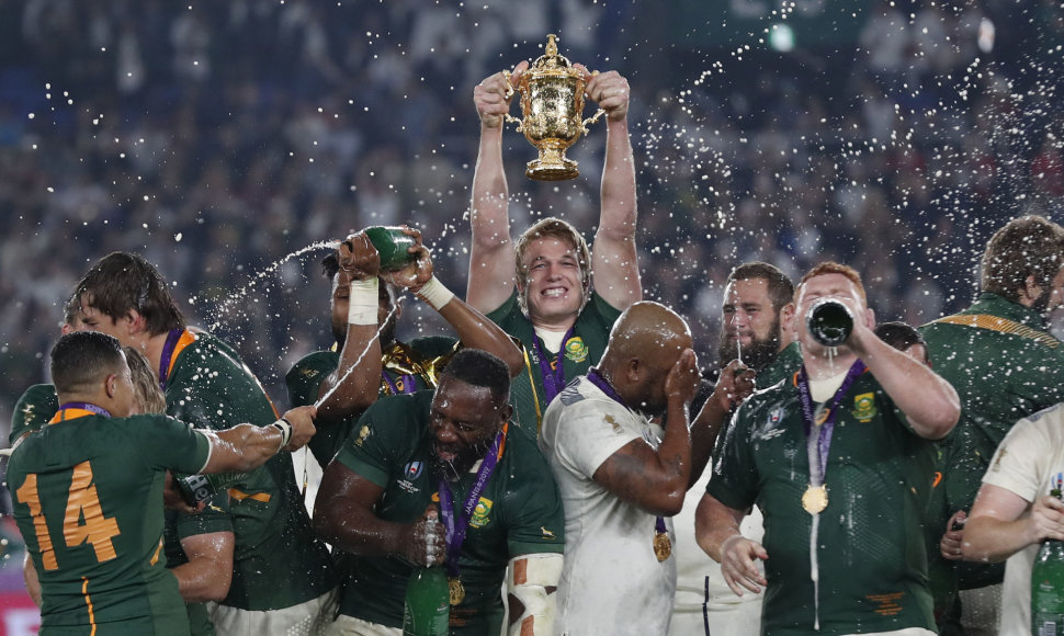 Pietų Afrikos rinktinė regbio pasaulio čempionato finale įveikė Angliją ir laimėjo titulą.