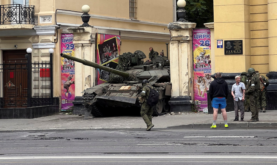 „Wagner“ tankas, įstrigęs cirko vartuose