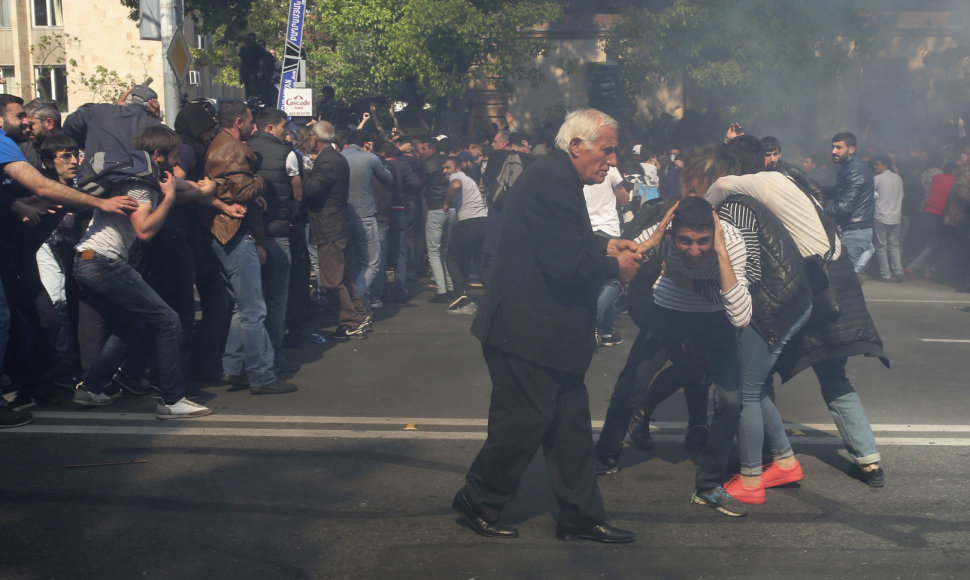 Protestai ir neramumai Armėnijoje