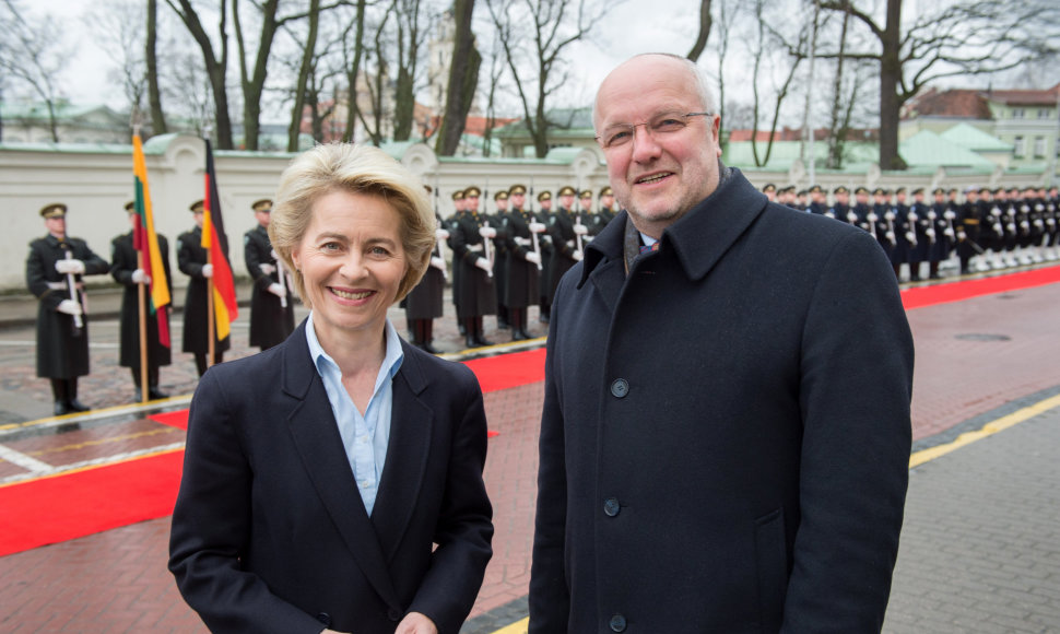 Vokietijos gynybos ministrės  Ursulos von der Leyen ir Krašto apsaugos ministro Juozo Oleko susitikimas