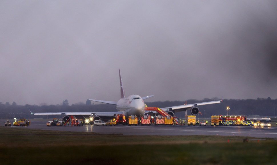 Lainerio „Virgin Atlantic“ avarinis nusileidimas Gatviko oro uoste  2014 m. gruodžio 29 d. 