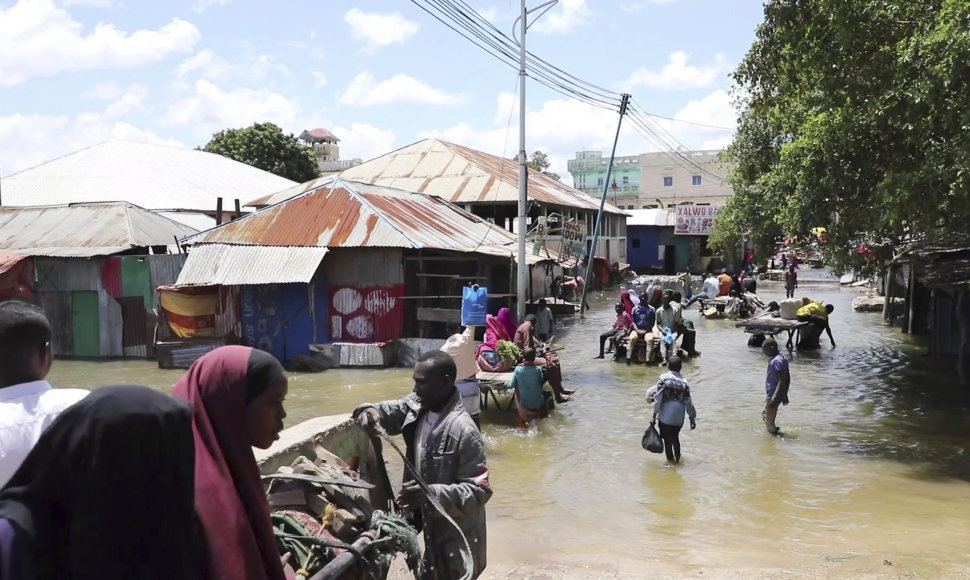 Somalyje dėl smarkių potvynių namus jau paliko dešimtys tūkstančių gyventojų