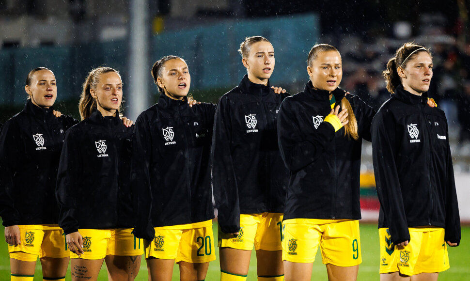 Lietuvos moterų futbolo rinktinė