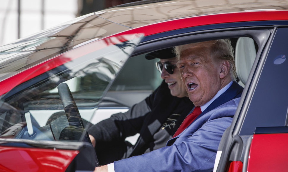 Donaldas Trumpas ir Elonas Muskas