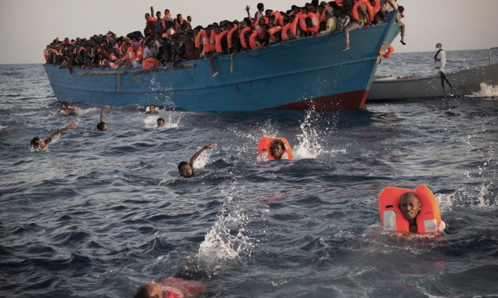 Gelbėjami migrantai iš Eritrėjos Viduržemio jūroje
