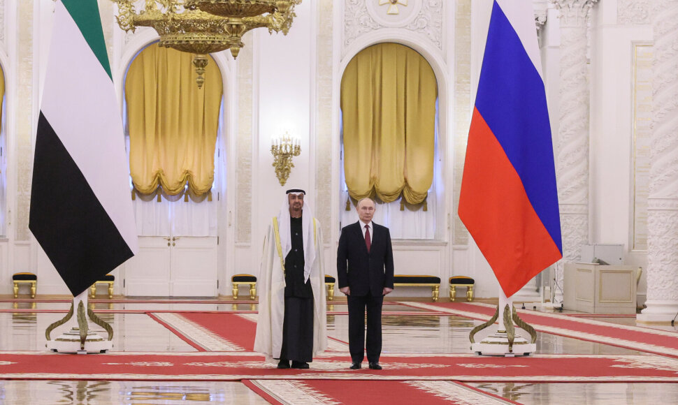 Mohamedas bin Zayedas Al Nahyanas ir Vladimiras Putinas / AP