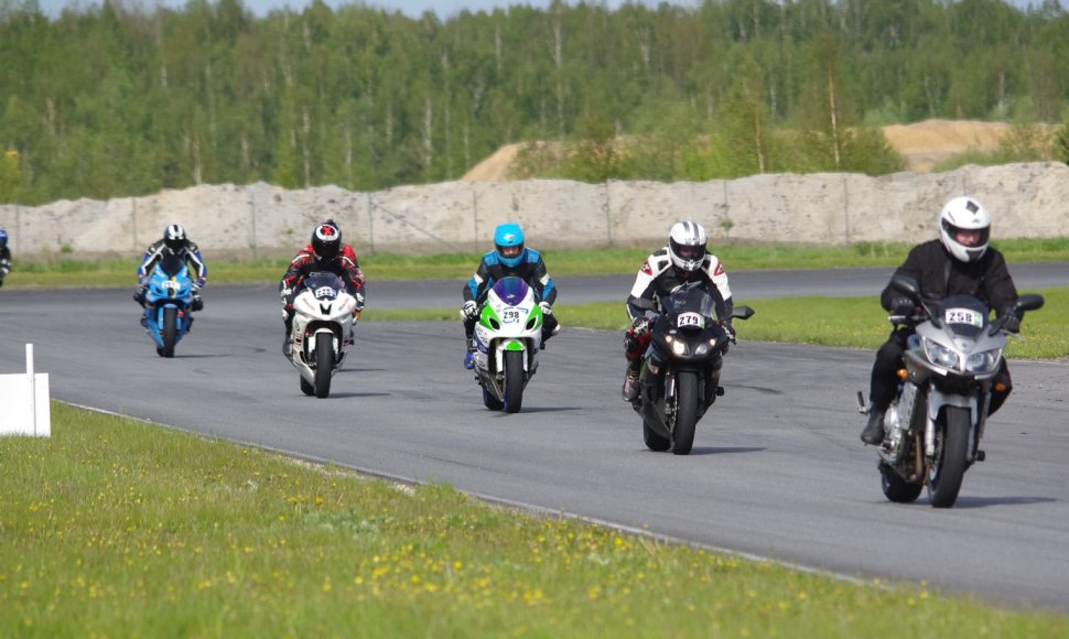 „Vrooam Oil Trophy 2015“ Piarnu trasoje