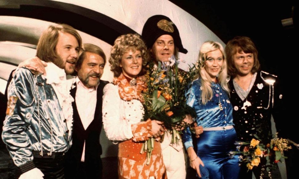 ABBA švenčia pergalę „Eurovizijoje“ 1974-aisiais